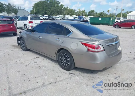 2015 Nissan Altima 2.5/2.5 S/2.5 Sl/2.5 Sv z USA, uszkodzony, nr VIN 1N4AL3AP4FN898547